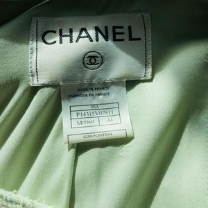 MOVING MAKE OFFER Chanel Jacket
